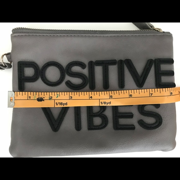Positive Vibes wristlet - Picture 4 of 8